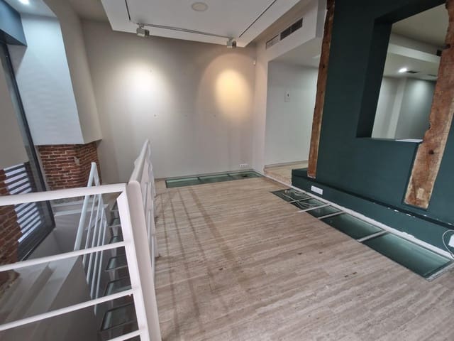 Kommersiell til salgs i Chamberí, Madrid by - € 1 050 000 (Ref: 8855138)