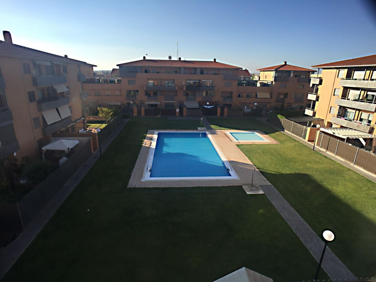 2 bedroom Apartment for sale in Salamanca city with pool garage - € 229,000 (Ref: 8885986)