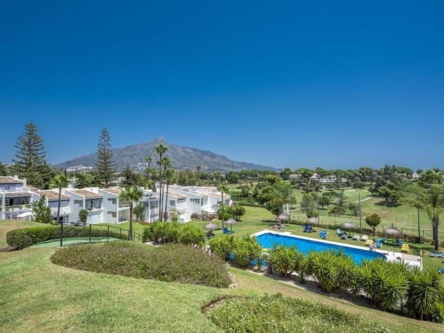2 soverom Leilighet til salgs i Aloha Golf, Marbella med svømmebasseng garasje - € 495 000 (Ref: 8894970)