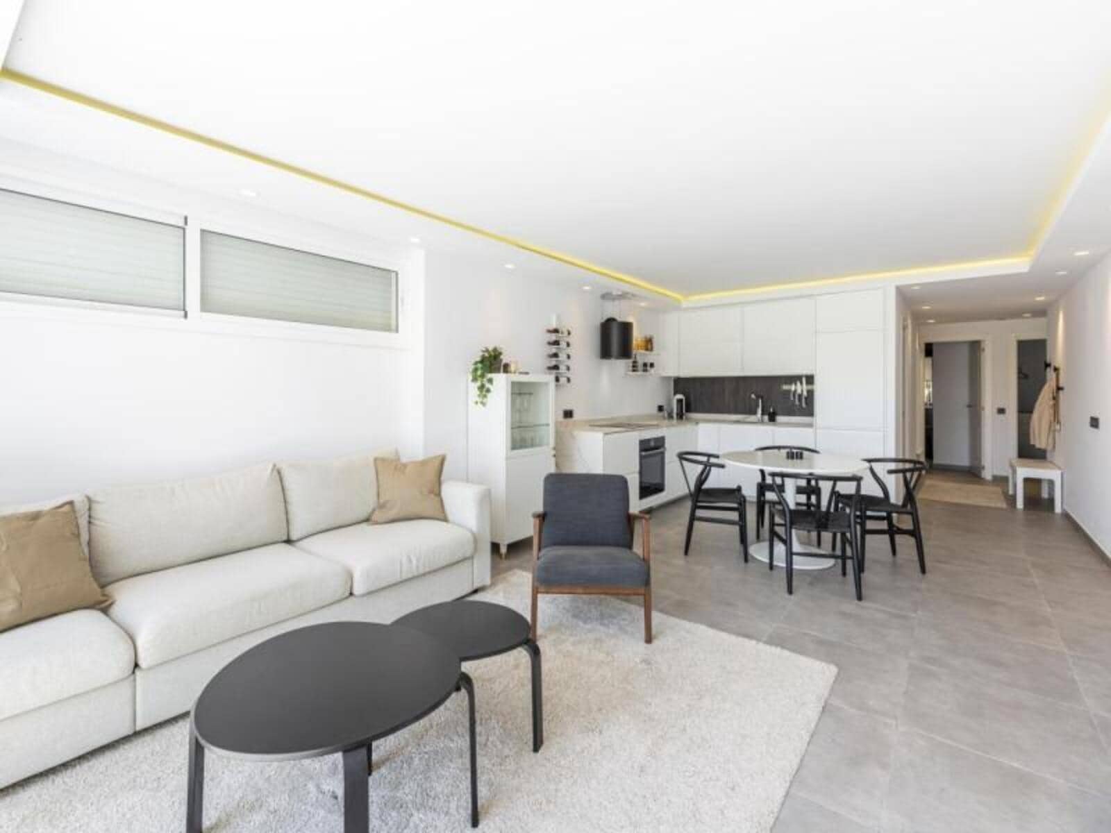 2 sypialnia Mieszkanie na sprzedaż w Aloha Golf z basenem garażem - 495 000 € (Ref: 8894970)