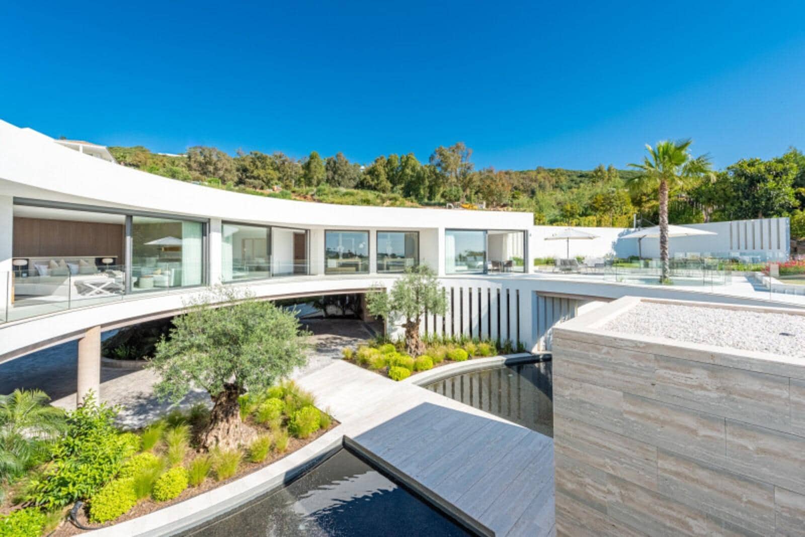 5 sypialnia Willa na sprzedaż w Sotogrande z basenem garażem - 13 900 000 € (Ref: 8896853)