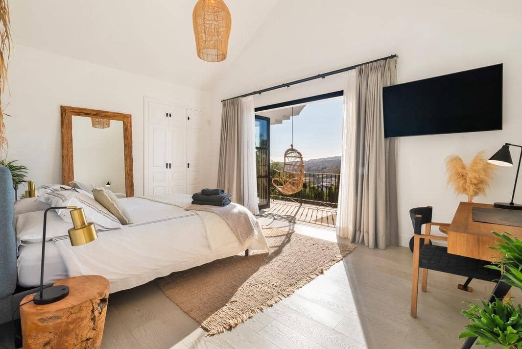 Chalet de 6 habitaciones en Benahavís en venta con piscina garaje - 2.995.000 € (Ref: 8896856)