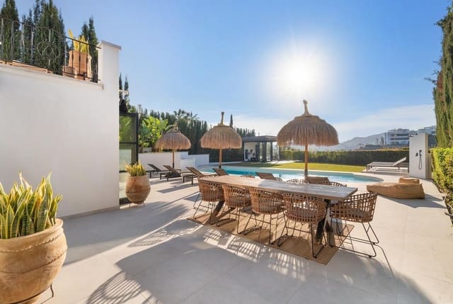 Chalet de 6 habitaciones en Benahavís en venta con piscina garaje - 2.995.000 € (Ref: 8896856)