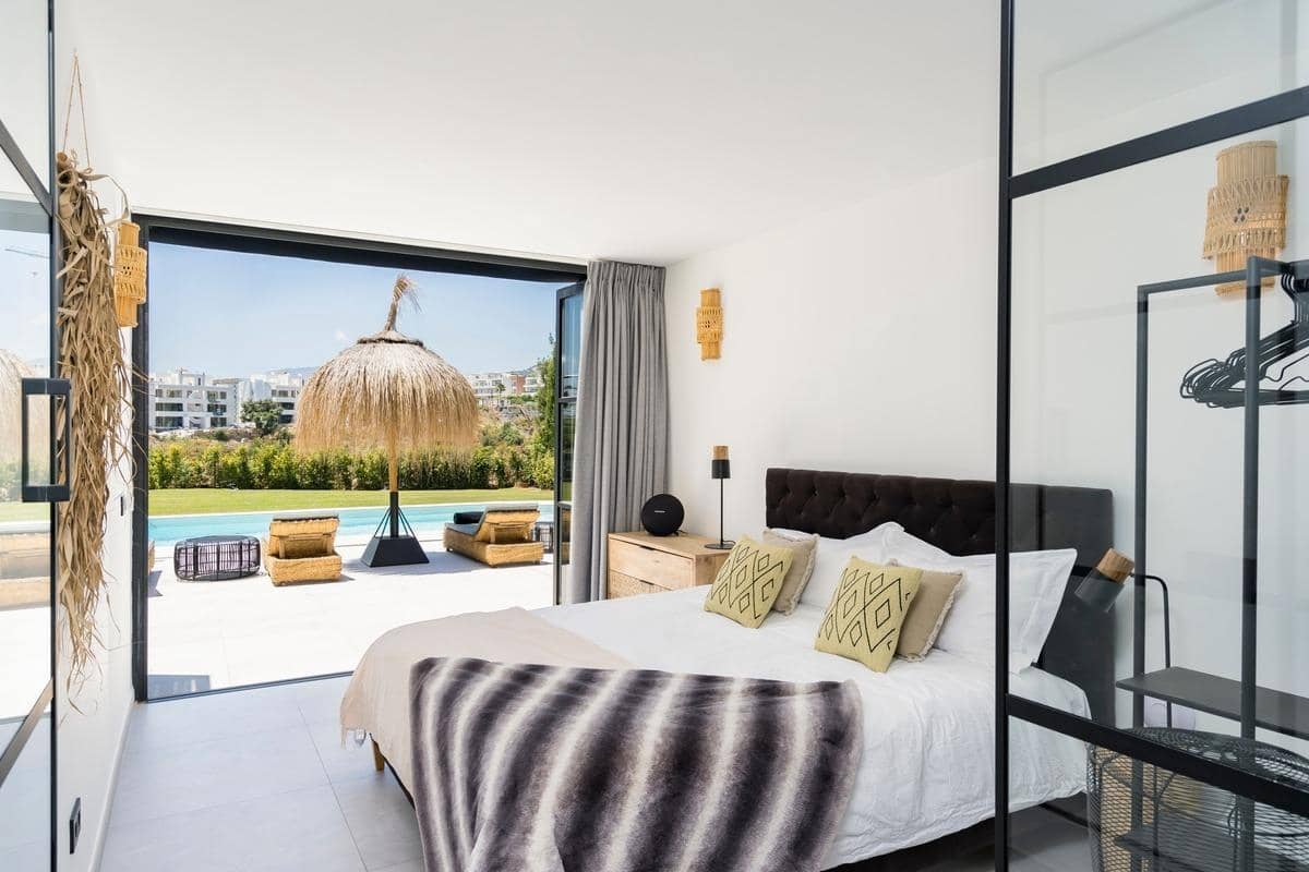 Chalet de 6 habitaciones en Benahavís en venta con piscina garaje - 2.995.000 € (Ref: 8896856)