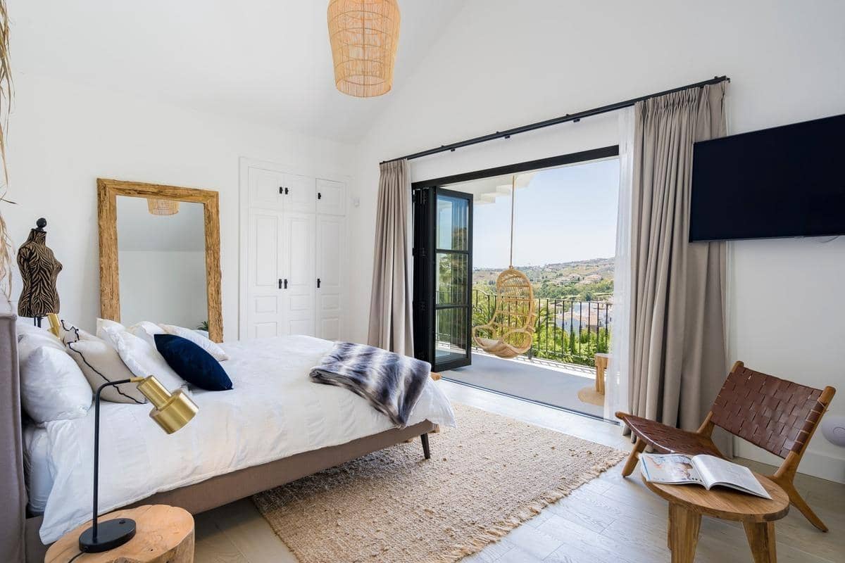 Chalet de 6 habitaciones en Benahavís en venta con piscina garaje - 2.995.000 € (Ref: 8896856)