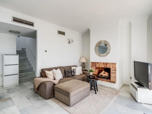 3 Zimmer Penthouse zu verkaufen in Marbella mit Pool Garage - 575.000 € (Ref: 8896857)