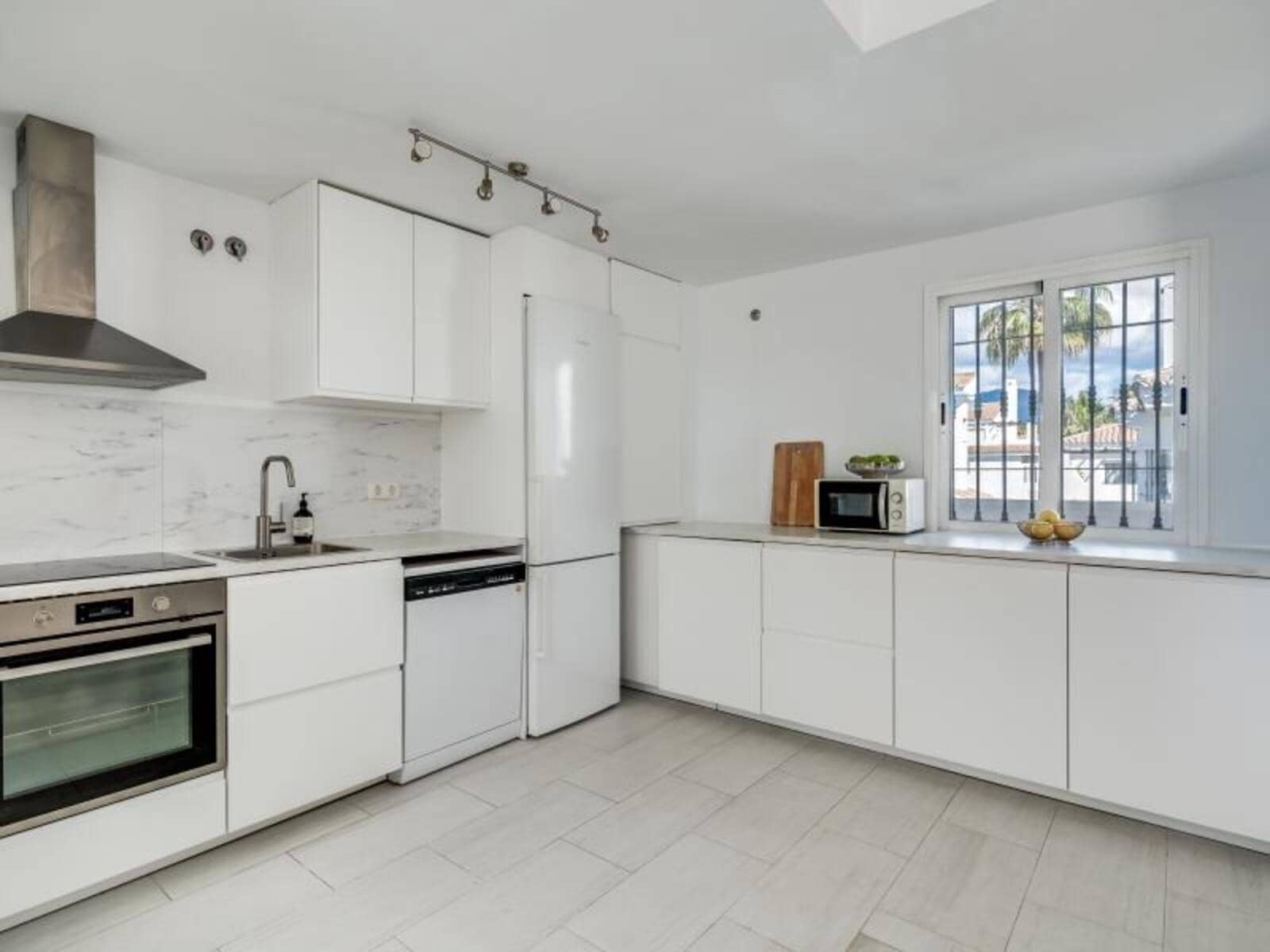 Ático de 3 habitaciones en Marbella en venta con piscina garaje - 575.000 € (Ref: 8896857)