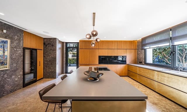 10 sypialnia Willa na sprzedaż w Guadalmina Baja, Marbella z basenem garażem - 12 900 000 € (Ref: 8896858)