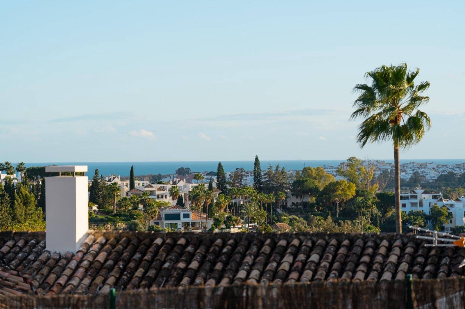 5 makuuhuone Huvila myytävänä paikassa Nueva Andalucia mukana uima-altaan 
autotalli - 5 250 000 € (Ref: 8900217)