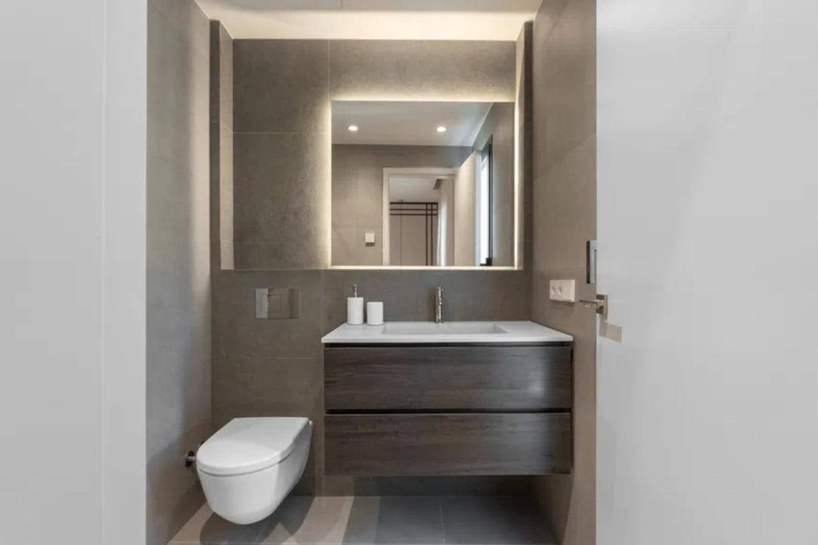 5 makuuhuone Huvila myytävänä paikassa Nueva Andalucia mukana uima-altaan 
autotalli - 5 250 000 € (Ref: 8900217)