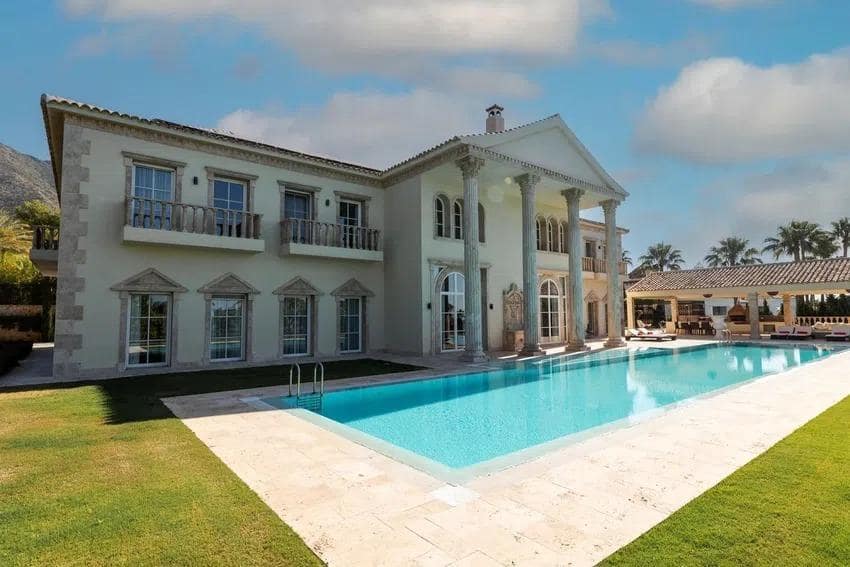 7 bedroom Villa for sale in Golden Mile with pool garage - € 16,000,000 (Ref: 8907534)