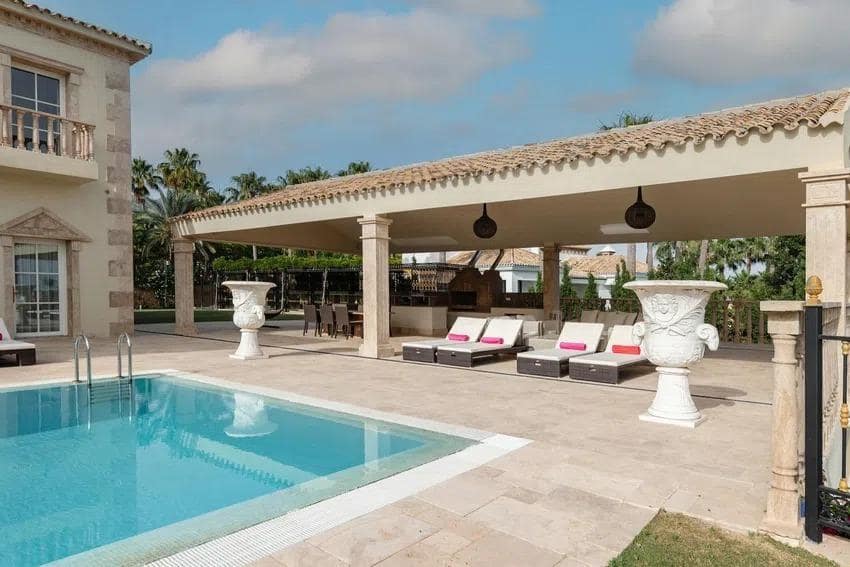 7 bedroom Villa for sale in Golden Mile with pool garage - € 16,000,000 (Ref: 8907534)