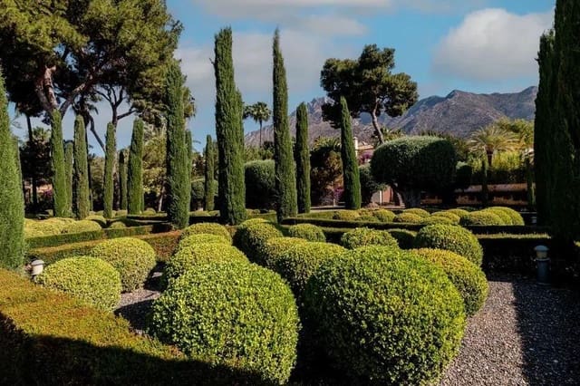 7 makuuhuone Huvila myytävänä paikassa Sierra Blanca, Marbella mukana uima-altaan 
autotalli - 16 000 000 € (Ref: 8907534)