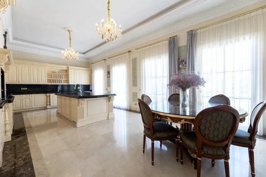 7 bedroom Villa for sale in Golden Mile with pool garage - € 16,000,000 (Ref: 8907534)