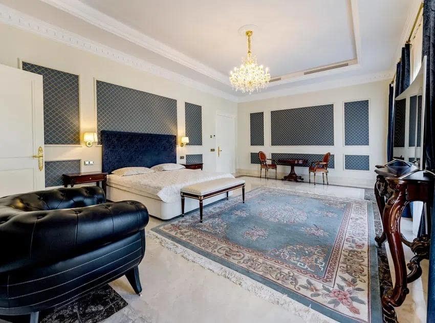 7 bedroom Villa for sale in Golden Mile with pool garage - € 16,000,000 (Ref: 8907534)