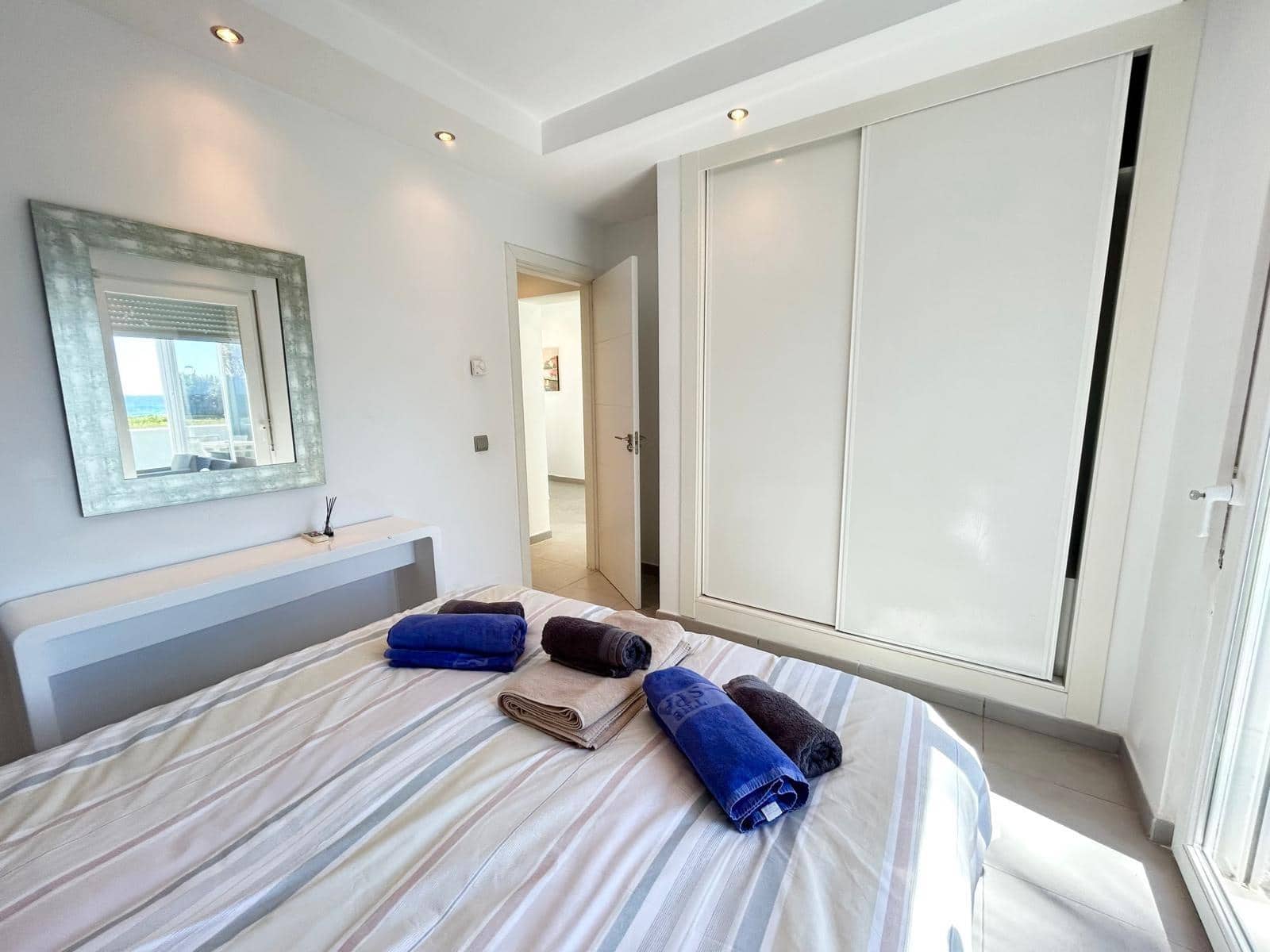 3 slaapkamer Villa te huur in Estepona met zwembad garage - € 8.000 (Ref: 8911138)