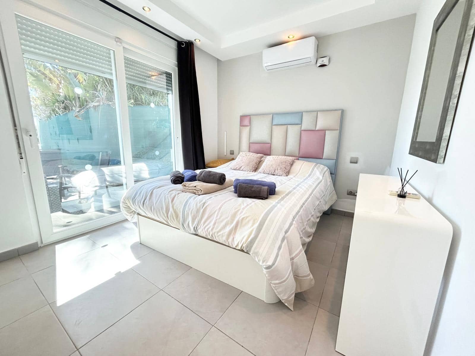 3 slaapkamer Villa te huur in Estepona met zwembad garage - € 8.000 (Ref: 8911138)