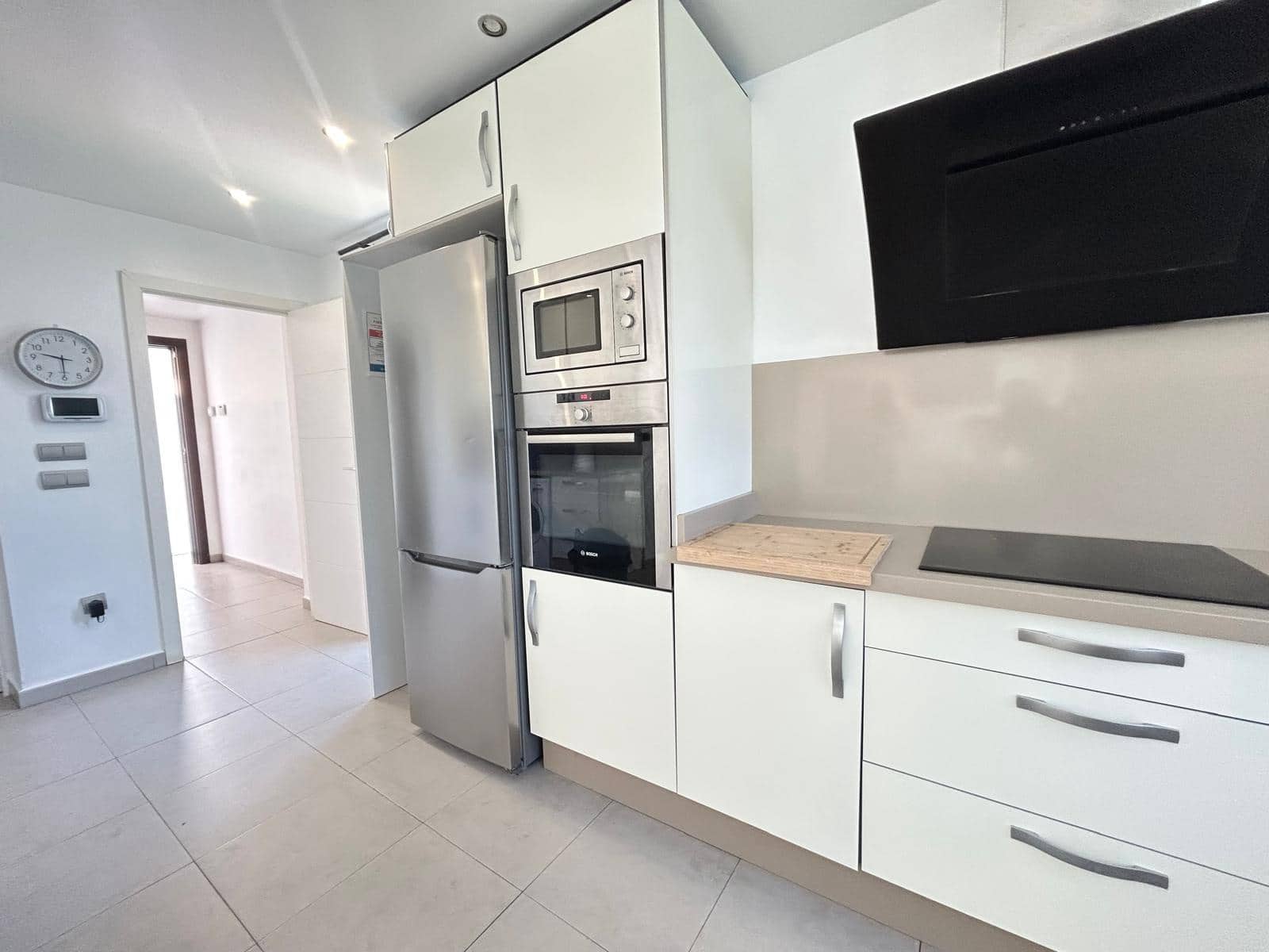 3 slaapkamer Villa te huur in Estepona met zwembad garage - € 8.000 (Ref: 8911138)