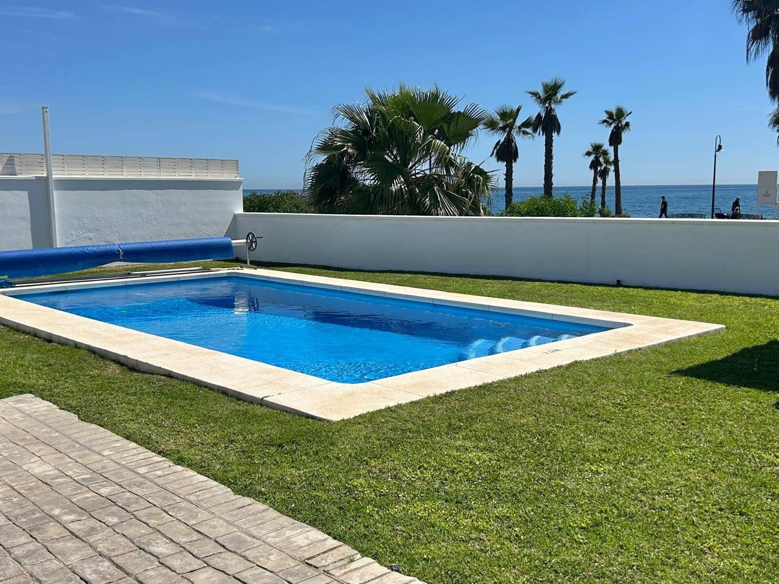 3 slaapkamer Villa te huur in Estepona met zwembad garage - € 8.000 (Ref: 8911138)