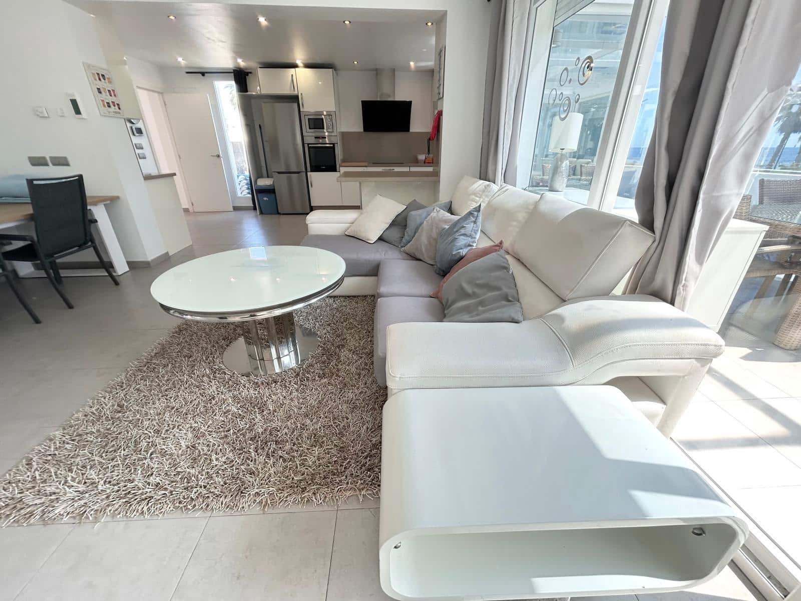 3 slaapkamer Villa te huur in Estepona met zwembad garage - € 8.000 (Ref: 8911138)