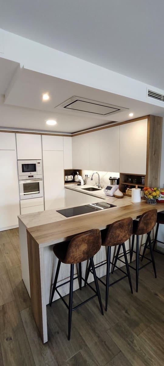 Piso de 3 habitaciones en Marbella en venta con piscina garaje - 590.000 € (Ref: 8911139)