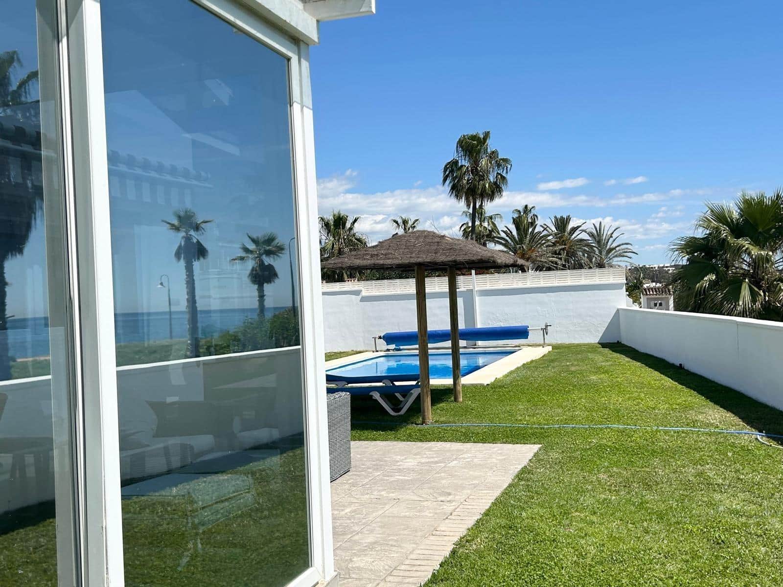 3 soverom Villa til salgs i Estepona med svømmebasseng garasje - € 1 650 000 (Ref: 8911140)