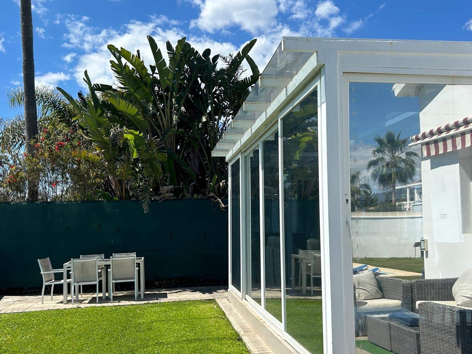 3 soverom Villa til salgs i Estepona med svømmebasseng garasje - € 1 650 000 (Ref: 8911140)