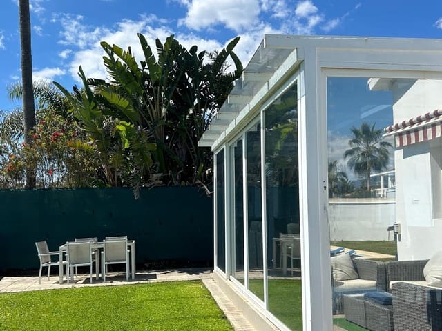 3 soverom Villa til salgs i Estepona med svømmebasseng garasje - € 1 650 000 (Ref: 8911140)