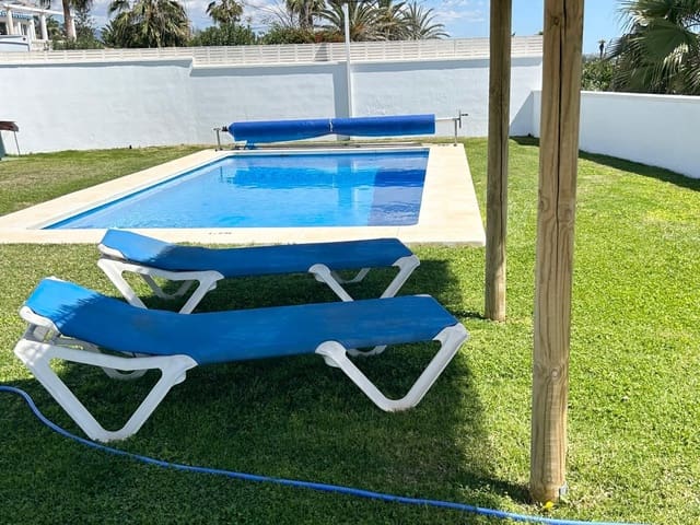 3 soverom Villa til salgs i Estepona med svømmebasseng garasje - € 1 650 000 (Ref: 8911140)