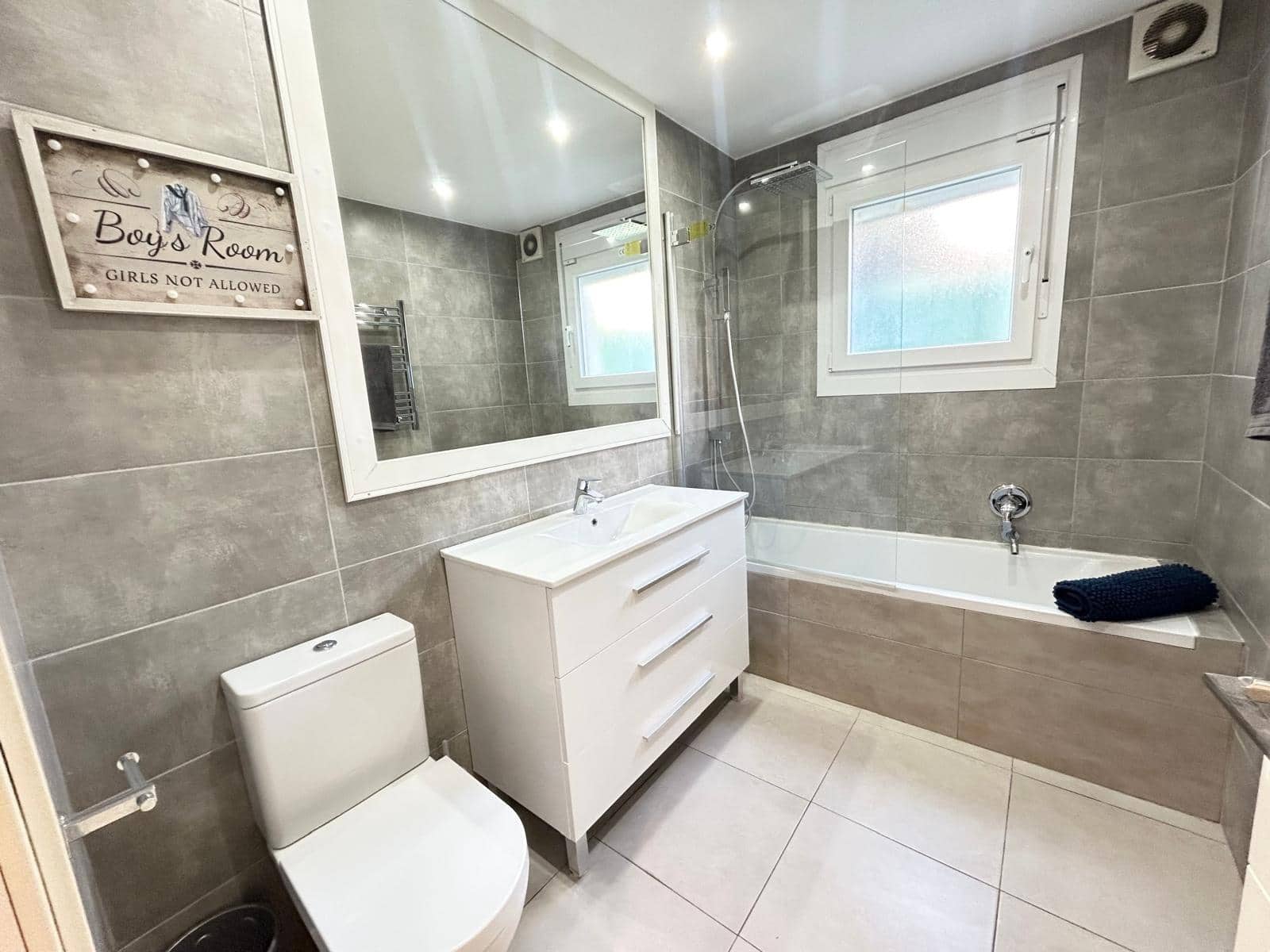 3 soverom Villa til salgs i Estepona med svømmebasseng garasje - € 1 650 000 (Ref: 8911140)