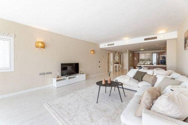 Piso de 3 habitaciones en Marbella en venta con garaje - 1.300.000 € (Ref: 8911142)