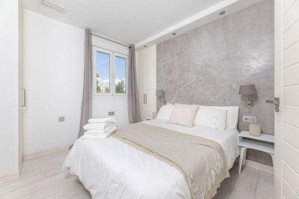 Piso de 3 habitaciones en Marbella en venta con garaje - 1.300.000 € (Ref: 8911142)