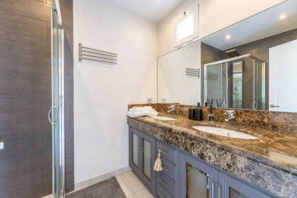 Piso de 3 habitaciones en Marbella en venta con garaje - 1.300.000 € (Ref: 8911142)