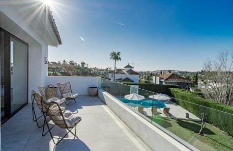 8 soveværelse Villa til salg i Marbella med swimmingpool garage - € 3.750.000 (Ref: 8921349)
