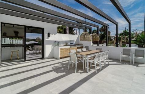 8 soveværelse Villa til salg i Marbella med swimmingpool garage - € 3.750.000 (Ref: 8921349)