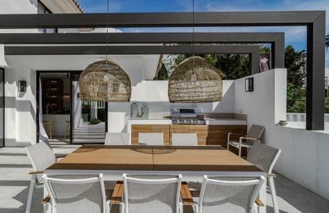8 soveværelse Villa til salg i Marbella med swimmingpool garage - € 3.750.000 (Ref: 8921349)