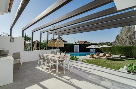 8 soveværelse Villa til salg i Marbella med swimmingpool garage - € 3.750.000 (Ref: 8921349)