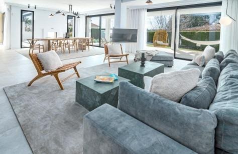 8 soveværelse Villa til salg i Marbella med swimmingpool garage - € 3.750.000 (Ref: 8921349)