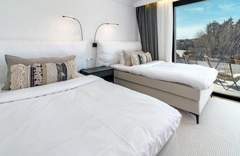 8 soveværelse Villa til salg i Marbella med swimmingpool garage - € 3.750.000 (Ref: 8921349)