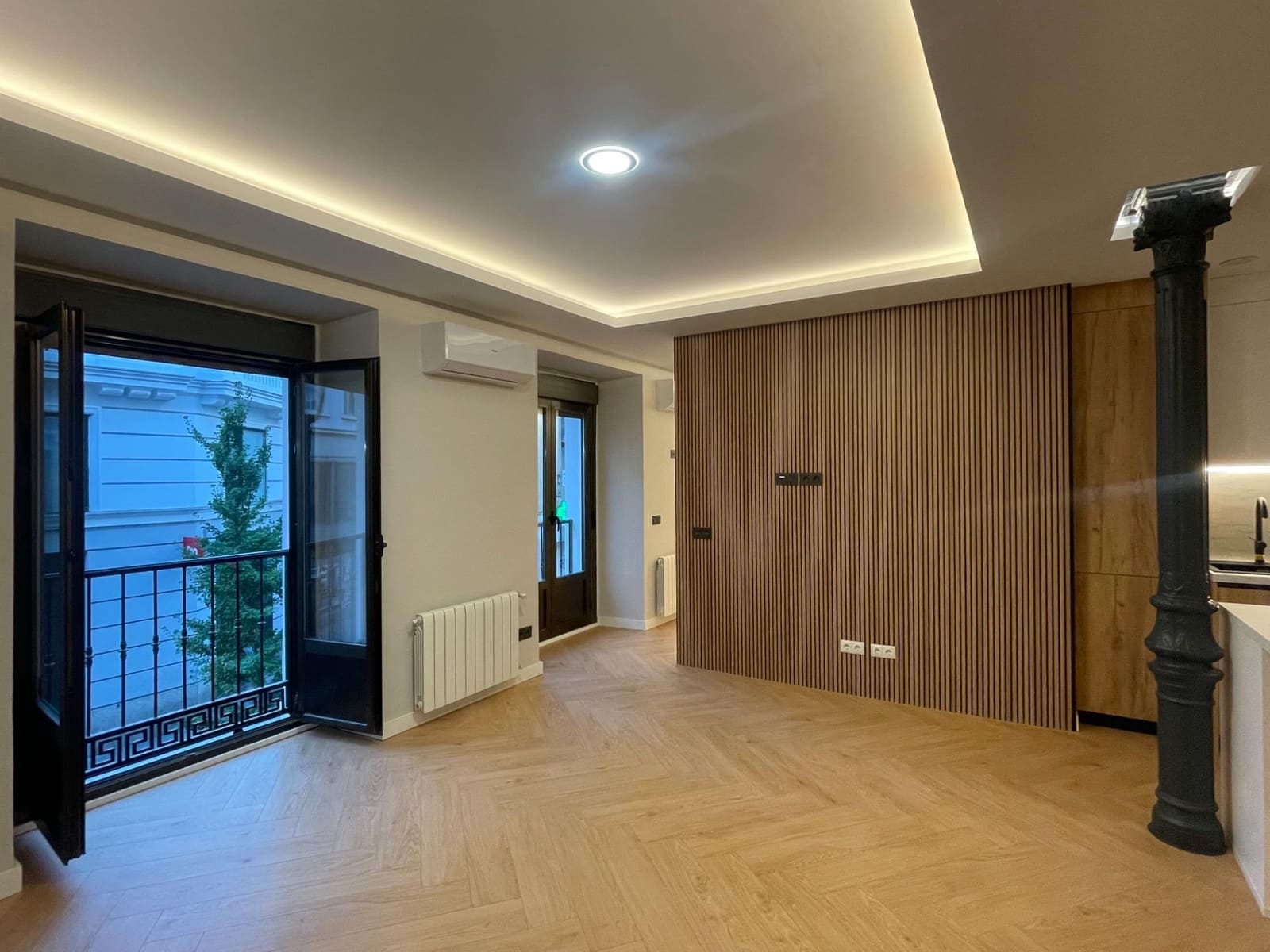 2 bedroom Flat for sale in Madrid city - € 695,000 (Ref: 8957153)