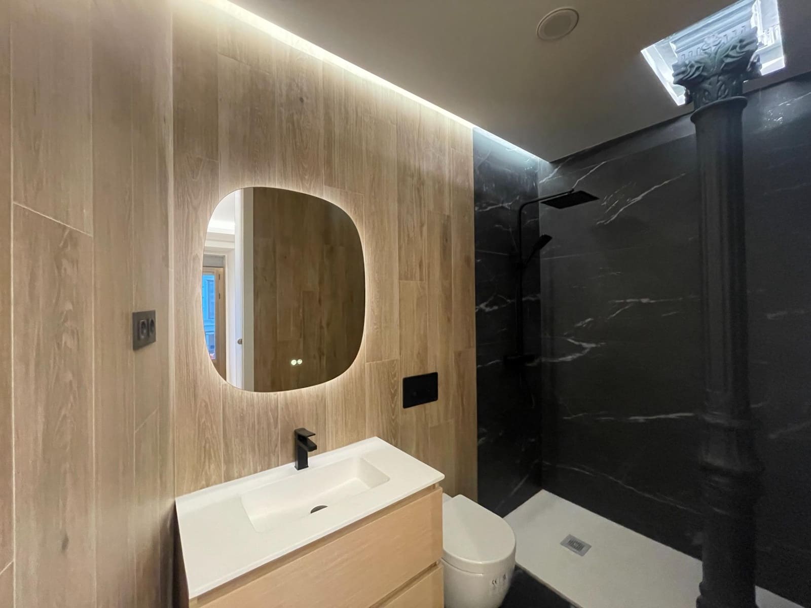 2 bedroom Flat for sale in Madrid city - € 695,000 (Ref: 8957153)