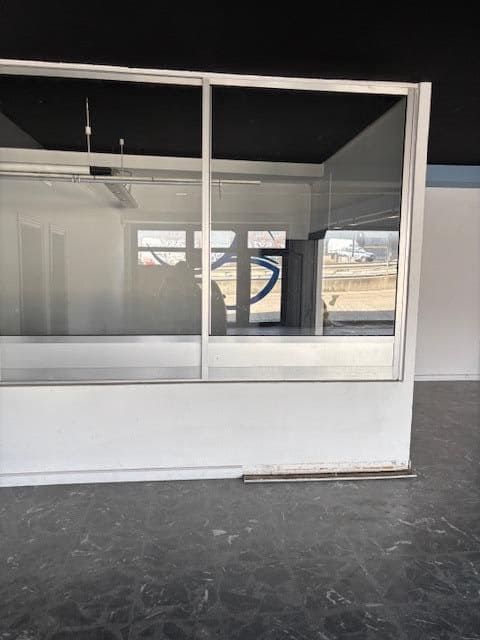 Virksomhed til salg i Zaratan med garage - € 750.000 (Ref: 8968368)