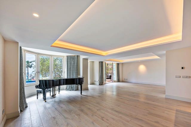 2 slaapkamer Flat te koop in Marbella Centro, Marbella met zwembad garage - € 1.650.000 (Ref: 9009084)