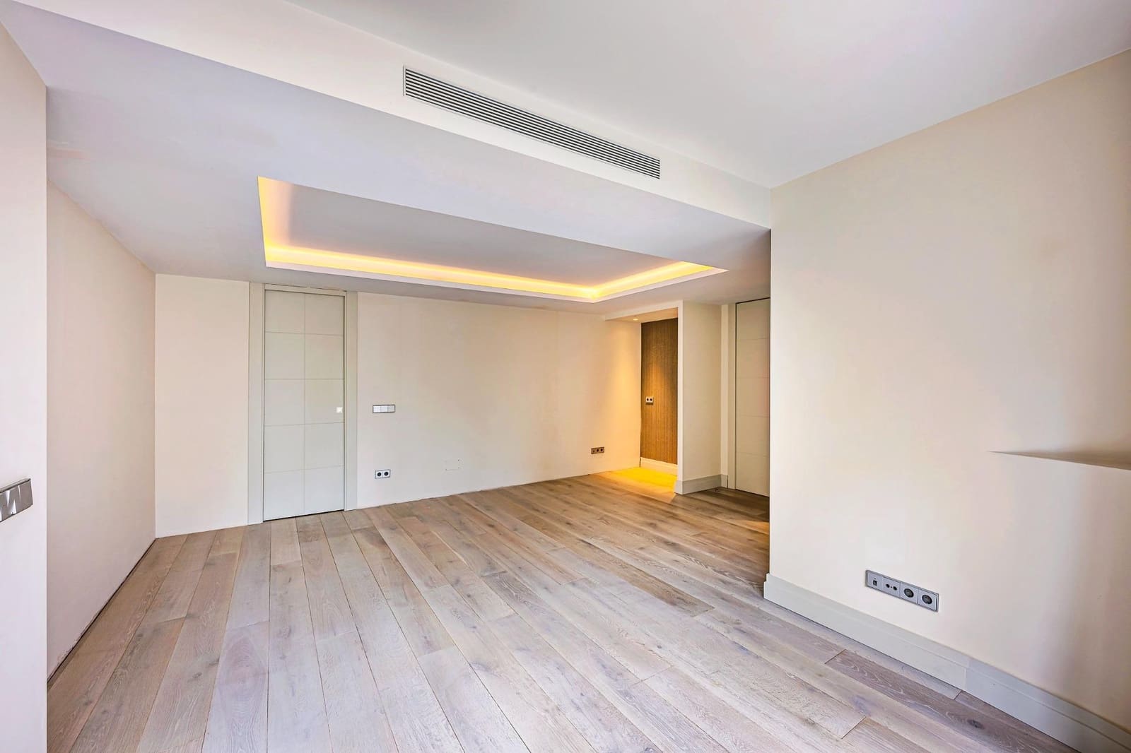 2 slaapkamer Flat te koop in Marbella met zwembad garage - € 1.650.000 (Ref: 9009084)