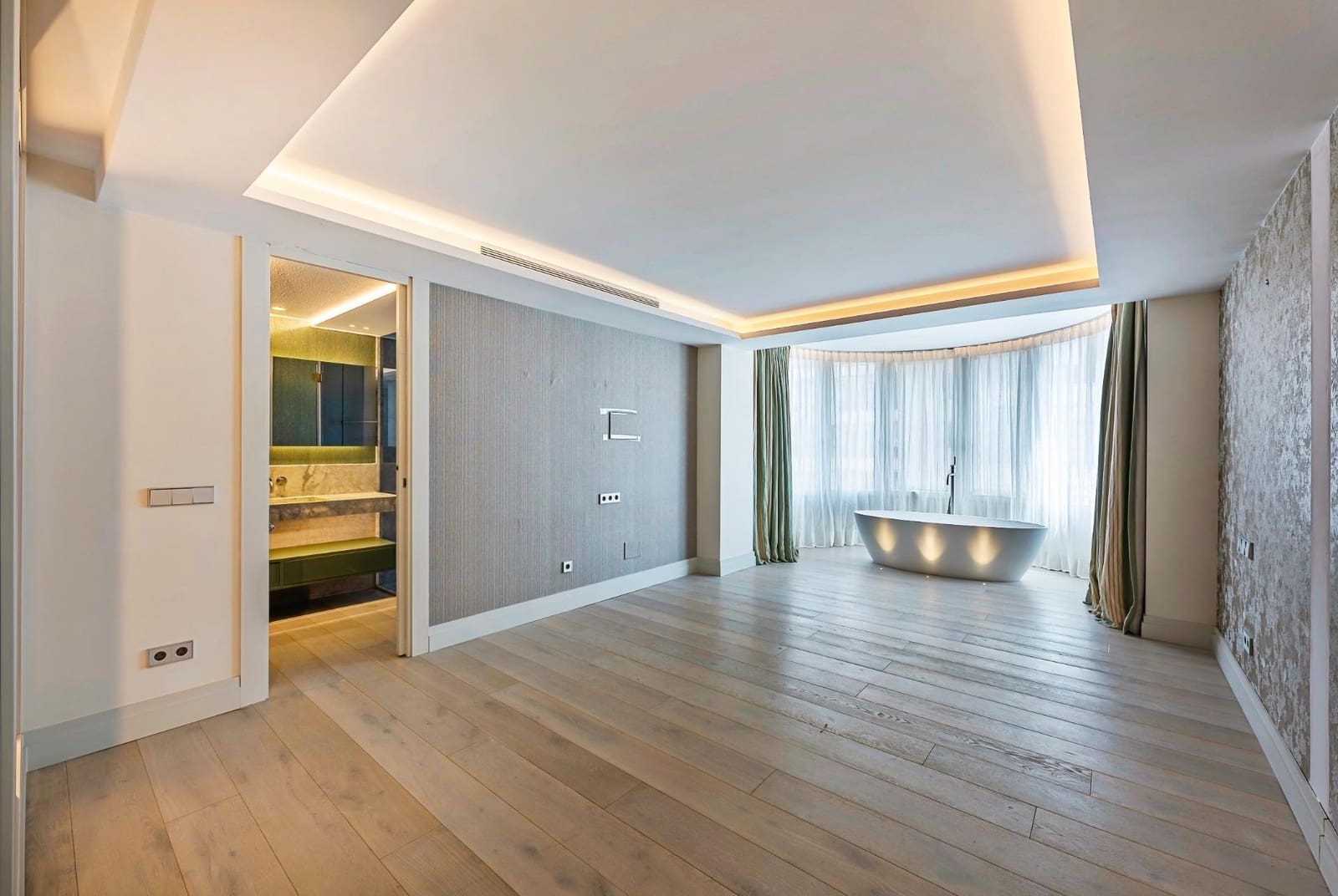 2 slaapkamer Flat te koop in Marbella met zwembad garage - € 1.650.000 (Ref: 9009084)