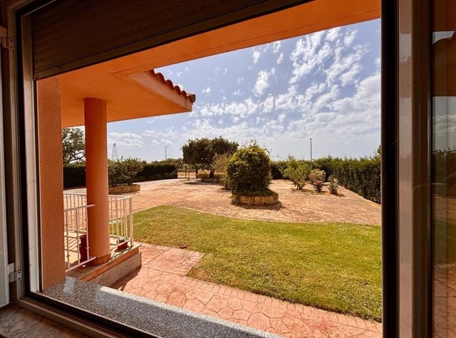 5 bedroom Villa for sale in Buenavista with garage - € 279,000 (Ref: 9085306)