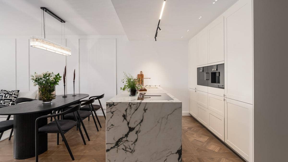 3 bedroom Flat for sale in Golden Mile with pool - € 2,750,000 (Ref: 9100769)