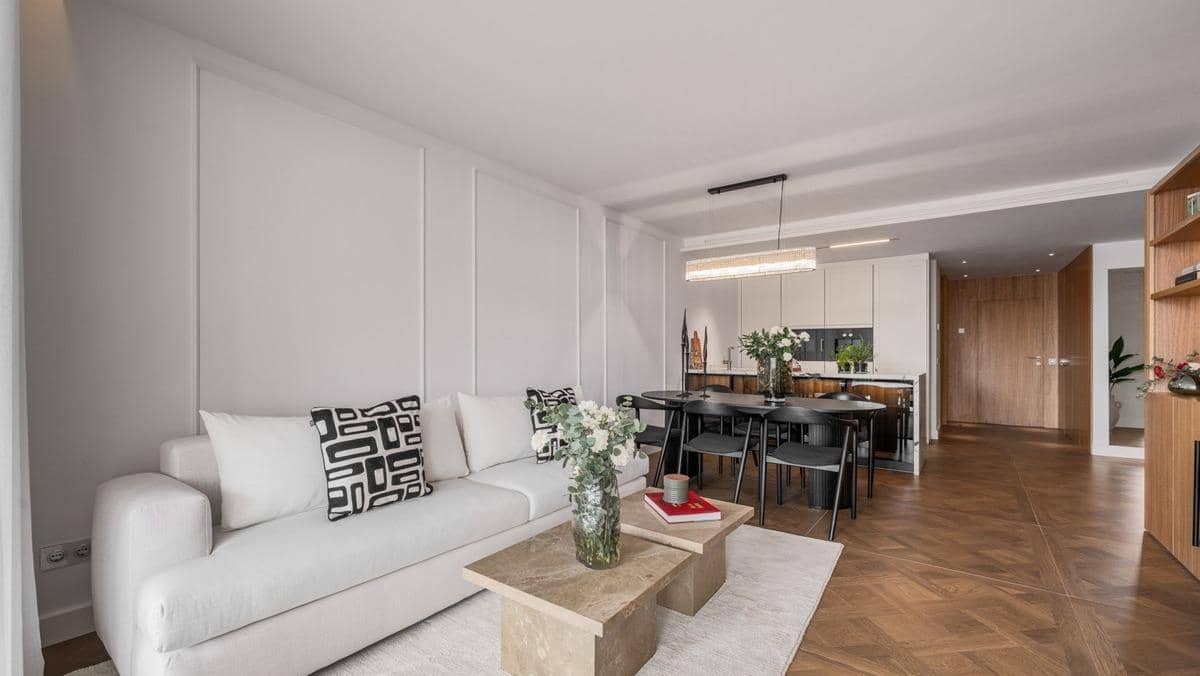 3 bedroom Flat for sale in Golden Mile with pool - € 2,750,000 (Ref: 9100769)