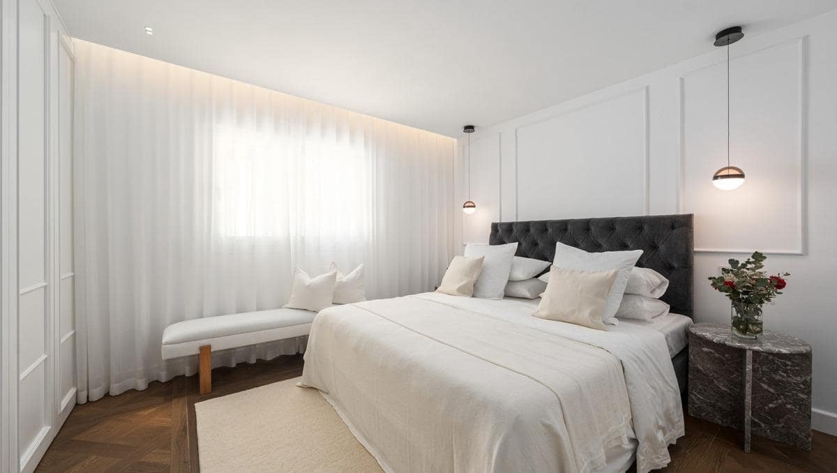 3 bedroom Flat for sale in Golden Mile with pool - € 2,750,000 (Ref: 9100769)