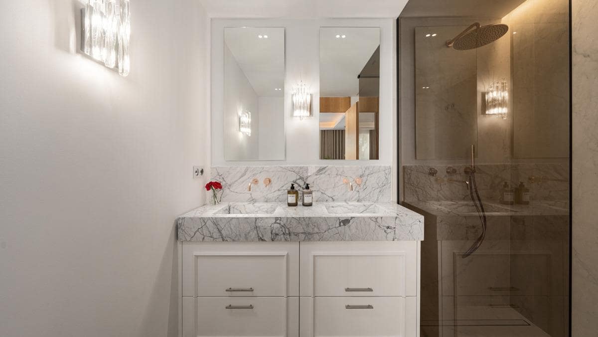 3 bedroom Flat for sale in Golden Mile with pool - € 2,750,000 (Ref: 9100769)